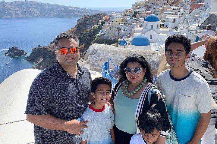 Descubre Santorini : Tour Privado Personalizado de 4, 5 u 8 Horas con Recogida