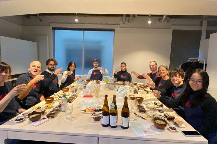 寿司作りと利き酒体験