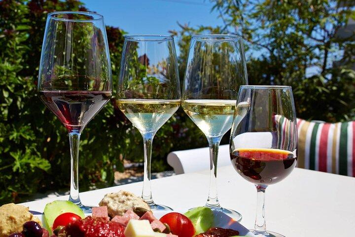 Santorini Private Wine Tour:3 Wineries, Sommelier, Tapas & Sunset