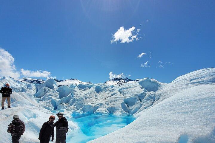 Trekking em Perito Moreno com caminhos e transferência