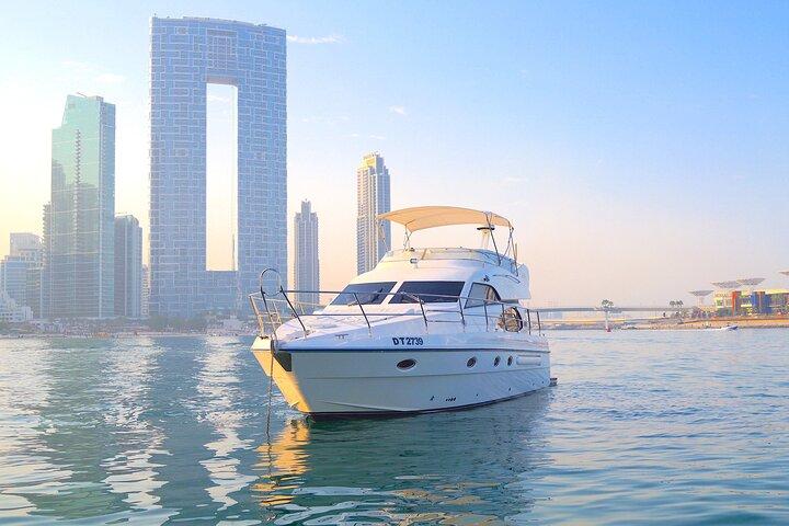 Dubai privat lyxkryssning på en elegant 50FT Yacht