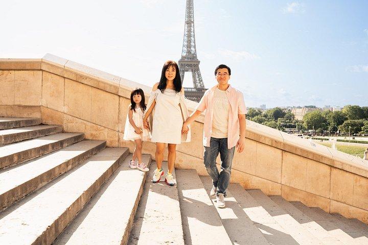 VOGUEフォトグラファーによるプロのエッフェル塔フォトツアー