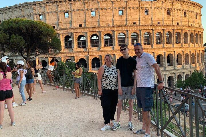 Vespa Tour in Rome Driven by Us with Optional Pick Up