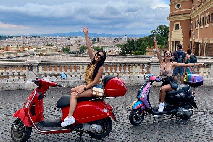 Vespa Tour in Rome Driven by Us with Optional Pick Up