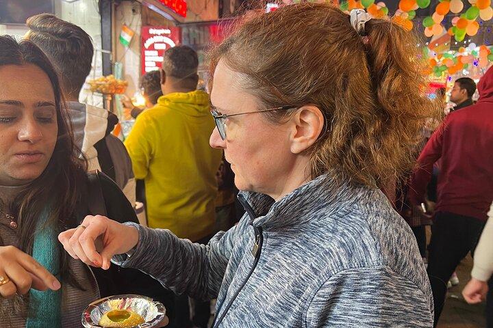 Agra : Agraで最高のイブニングストリートフード＆ローカルバザールツアー。