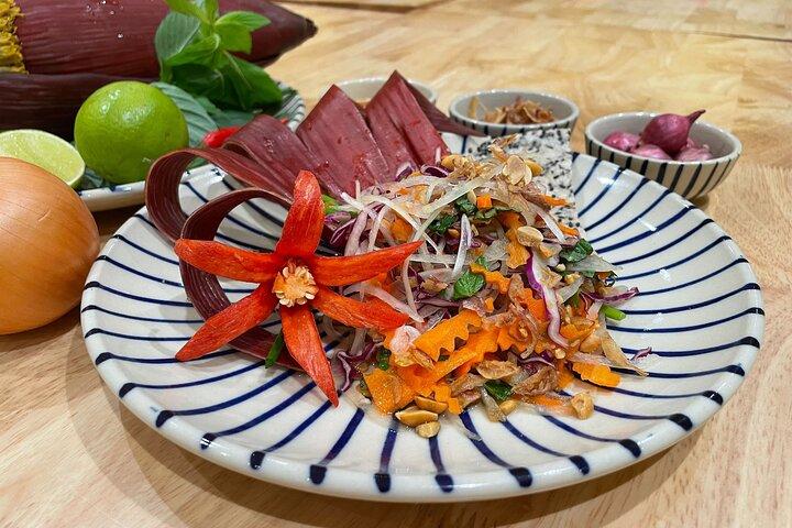 Hands on Kochkurs mit Ben Thanh Marktbesuch