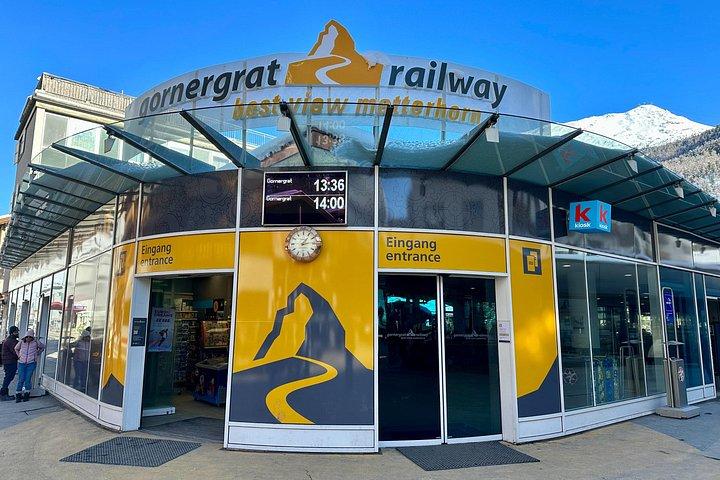 ツェルマット村＆ゴルナーグラート鉄道ツアー|ベルン発