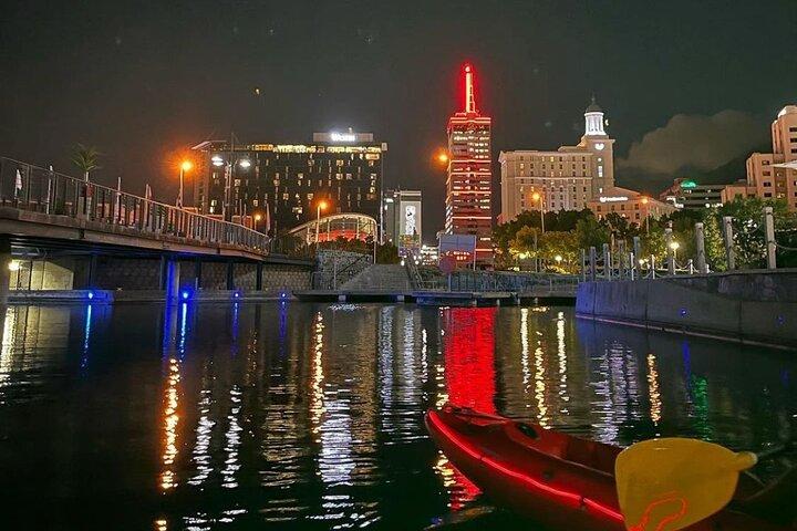 Kayak de nuit à Battery Park V&A Waterfront