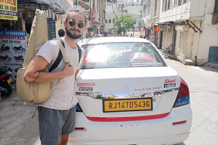 Udaipur til Jaipur Privat transfer med Pushkar Stop
