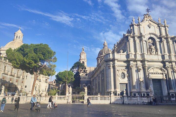 Catania Street Food Tour: Fish Market & City Centre