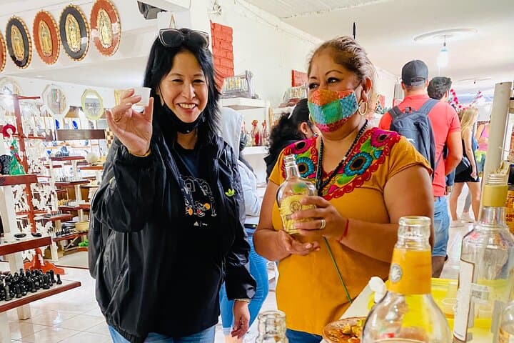 Tour of Teotihuacan Pyramids and Basilica from CDMX