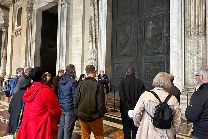 Tour nocturno privado sin colas por el Vaticano y la Capilla Sixtina