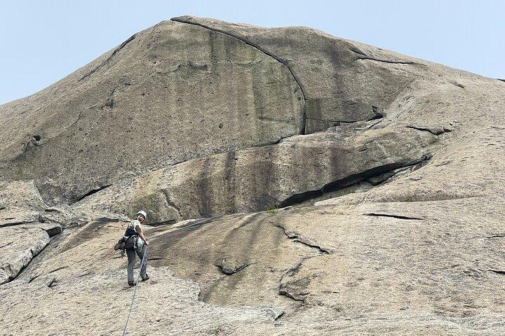 Multi Pitch klättring på Bukhan Mountain Seoul