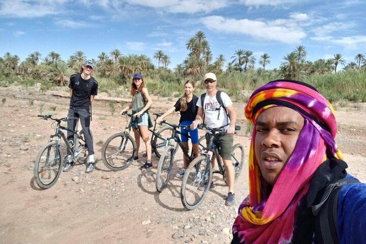 Visita guiada al palmeral de Skoura en bicicleta de montaña