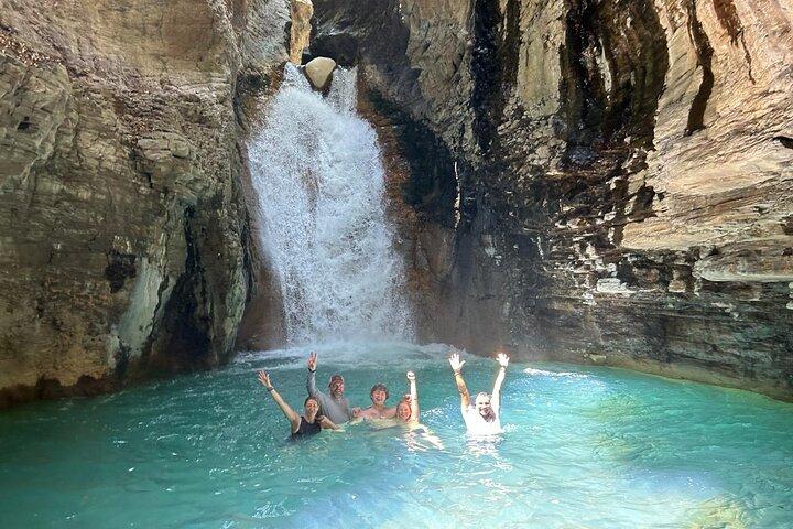 Private Wasserfalltour und Flusswanderung im La Leona-Wasserfall