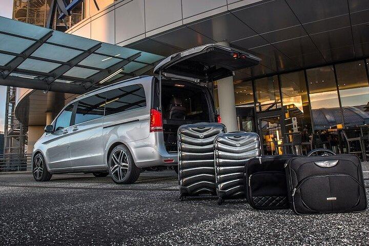 クアラルンプールホテルからシンガポールホテルへ（戸口から）オーバーランドトランスファー