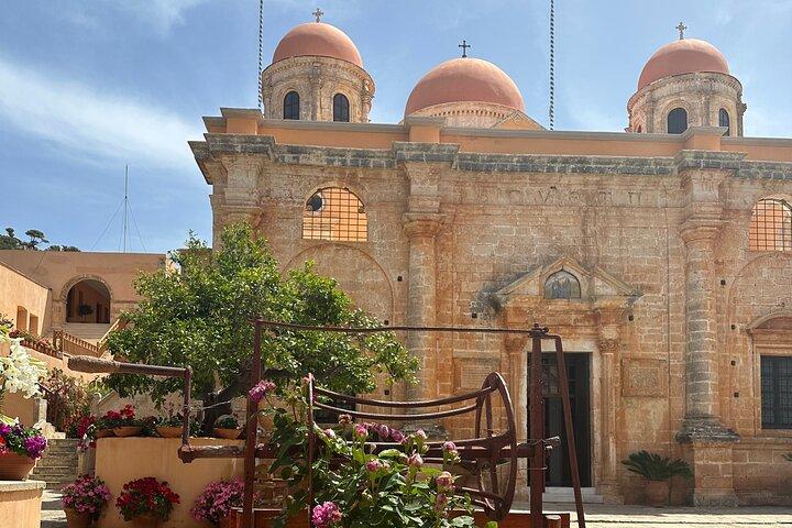 Fra Rethymno Private Tour: Hoteller i nærheden af Chania-Holy Trinity-Olive Oil Factory