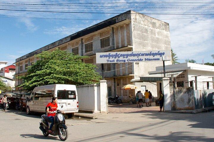 Phnom Penh Full Day Private Tour By Tuk Tuk or Taxi Car