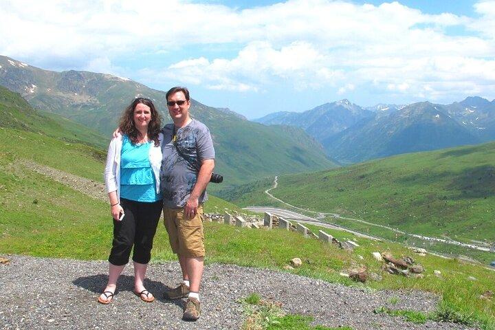 Tour di un giorno ad Andorra, Francia e Spagna con 2 guide e ritiro in hotel