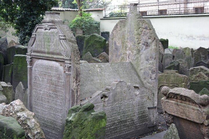 Private Führung durch das Jüdische Museum mit Synagogen und Friedhof