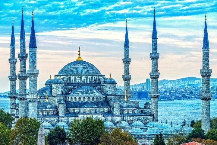 Full-Day Istanbul Tour Luxury VİP Car With Driver