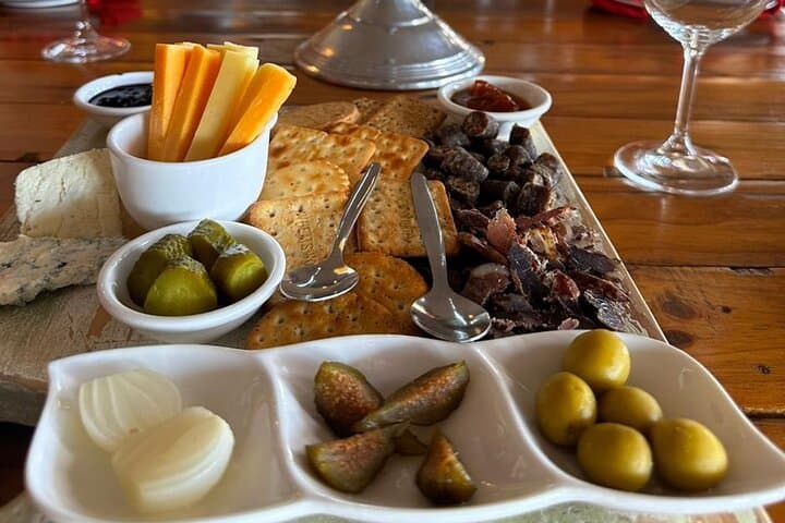 Private Wine Tasting Tour: Full Day visit 3 wineries and 12 wines