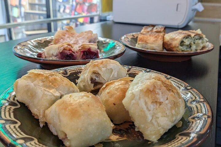 料理ツアー - セルビア料理を知りましょう。お腹を空かせてお越しください。