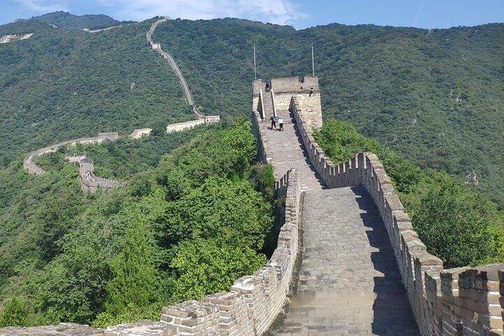 Il tour privato di 5 giorni interi a Pechino include la "Grande Muraglia dell'acqua"