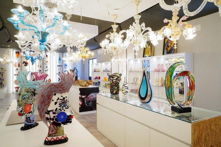 Show de sopro de vidro Visite a fábrica de vidro Murano e showroom OMG