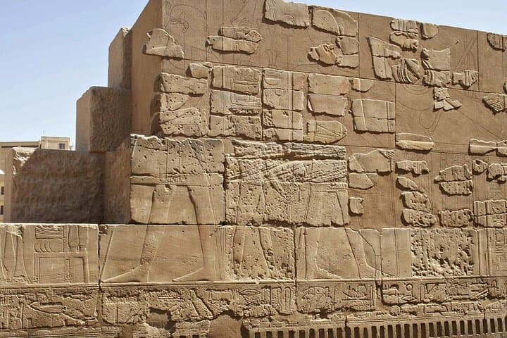 Luxor Day Tour: Visit Karnak and Luxor Temples on the East Bank