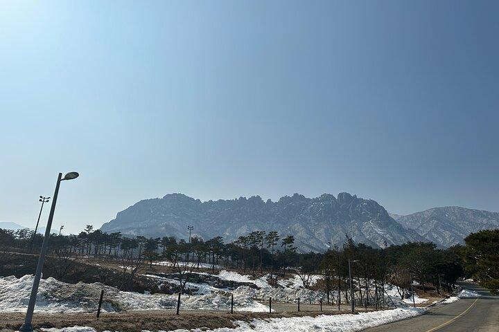 Seoraksan mt, Sokcho City, East DMZ Guided Tour