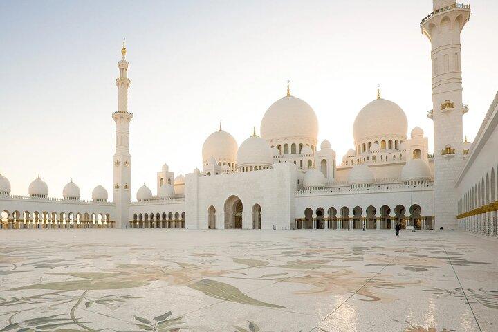 Visite privée du musée du Louvre et de la mosquée Sheikh Zayed