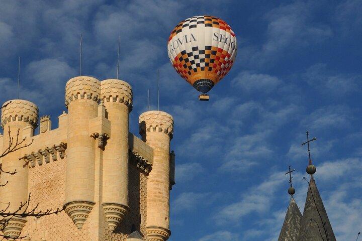 Ballonfahrt in Segovia mit optionalem Transport ab Madrid