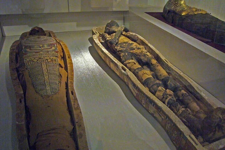 Tour East Bank Temples and Museums in Luxor