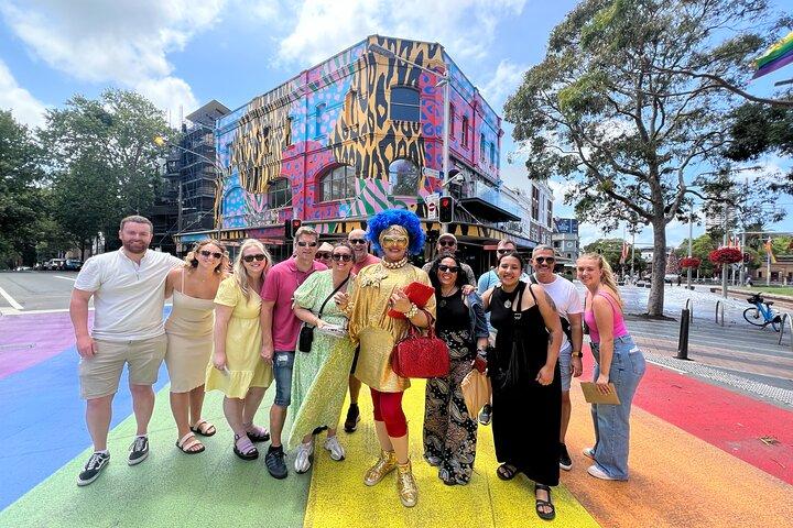 シドニーのLGBT地区を巡るプライベートドラッグクイーンウォーキングツアー