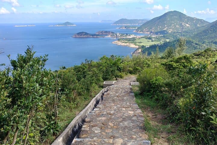 Hong Kong Full-Day Private Walking Tour with a Local Guide