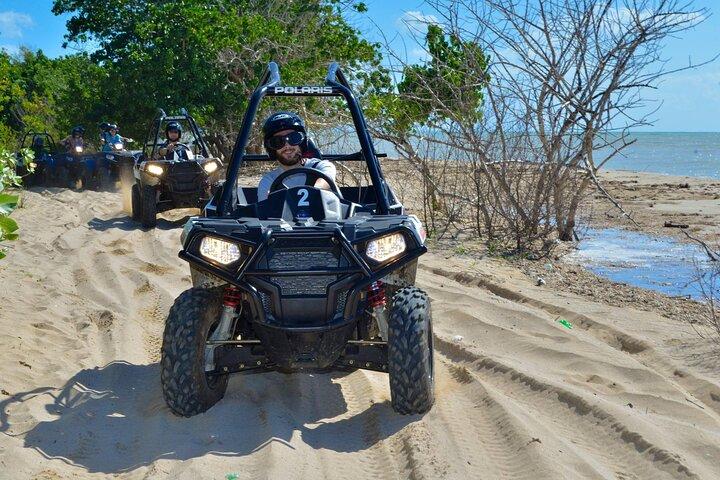 ATVサファリとカタマランクルーズ体験