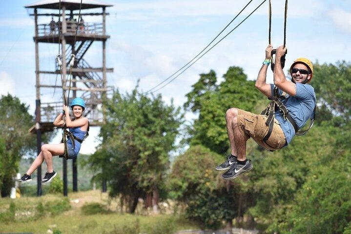 Zipline Canopy und Katamaran Cruise Experience