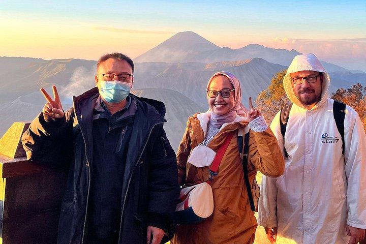 マラン発ブロモ山共有ツアー 1 日パッケージ