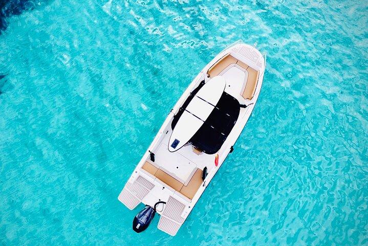 Privat bådtur fra Palma med snorkling og paddlesurfing