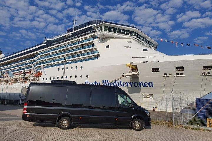 Trasferimento in taxi minibus da Amsterdam al porto crociere di Rotterdam