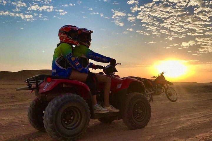 Safari in quad, osservazione mattutina delle stelle e alba a Sharm