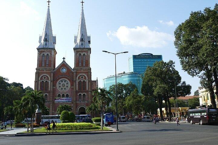 Ho Chi Minh City: Attraktionsvandring som måste ses (privat rundtur)