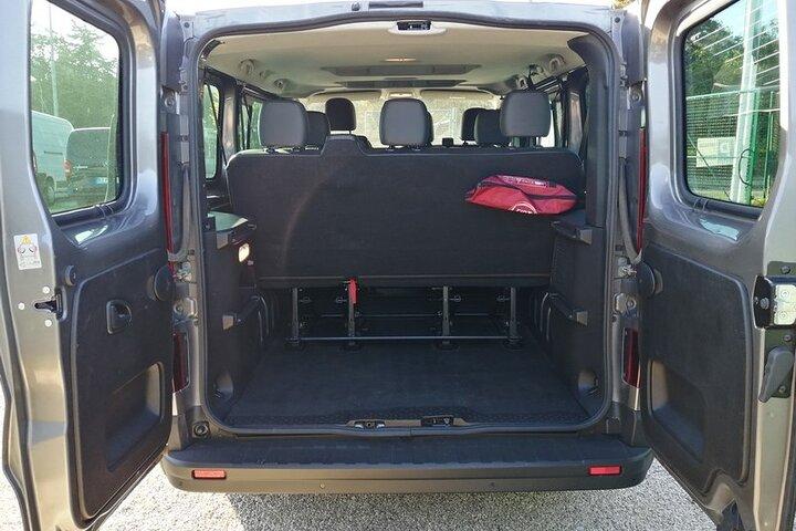 Privater Transfer von Dakar zum Flughafen Dakar DSS mit Limousine oder Van