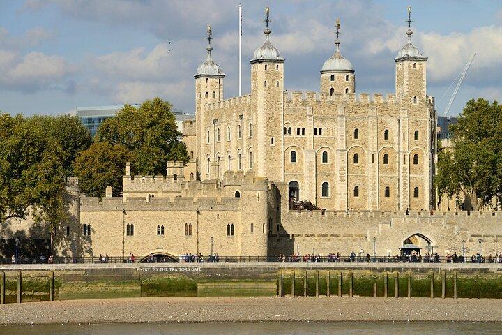簡単にアクセスできるロンドン塔のクラウンジュエル拷問と処刑