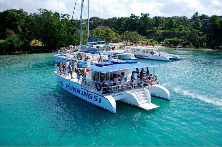 Tour de catamarã e snorkel em Montego Bay