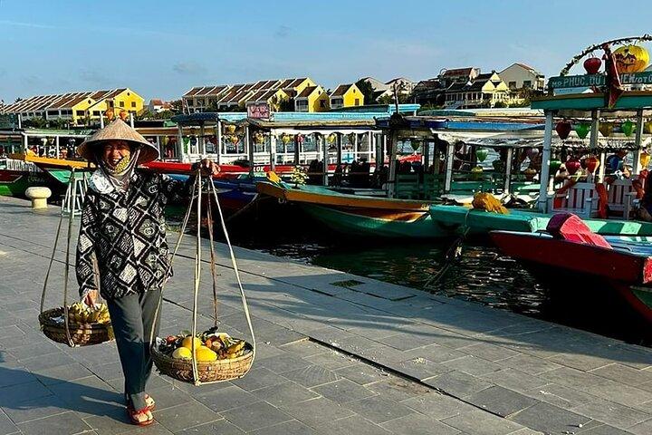 Visite du sanctuaire de My Son et de Hoi An avec BoatRide - Lanternes colorées