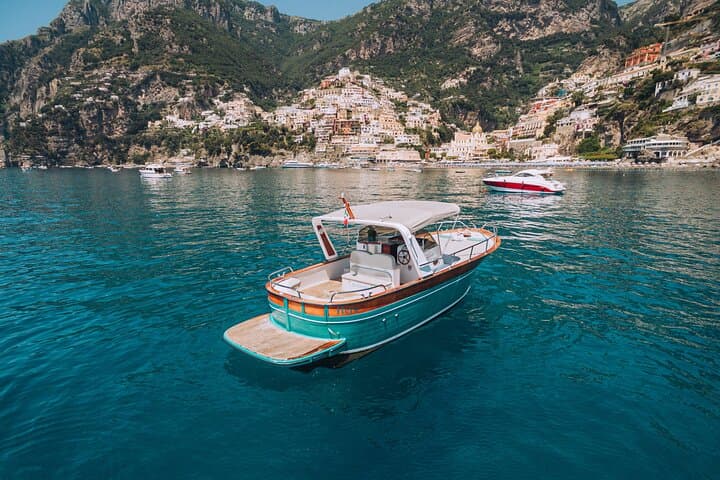 Shared boat tour to the Amalfi Coast from Naples