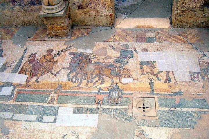 Roman Villa del Casale (Piazza Armerina):Tour of Sicilian Mosaics