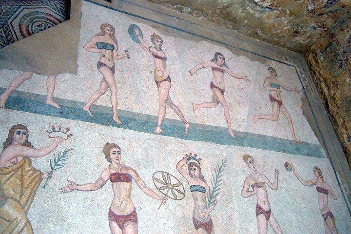 Roman Villa del Casale (Piazza Armerina):Tour of Sicilian Mosaics